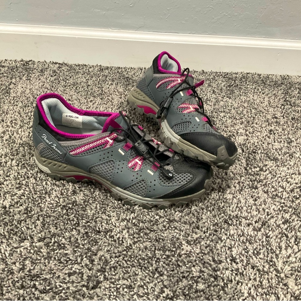 Pearl Izumi IQ sz 41, 9.5 Spinning Shoes